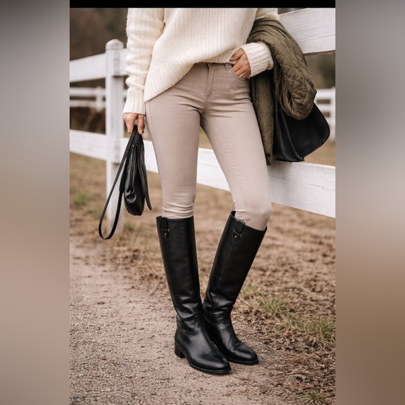 Frye Shoes - Frye Black Leather Tall Riding Boots Women’s Size 11 Classic Equestrian
